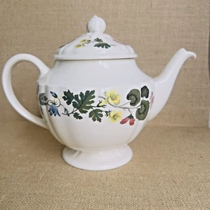 WEDGWOOD of Etruria & Barlaston "Richmond" Teapot w Lid Made in England Perfect - Picture 1 of 19
