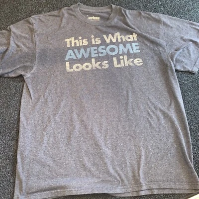 Camiseta Urban Pipeline This Is What Awesome Looks Like Roxa Violeta Tamanho XL 003 - Imagem 1 de 4