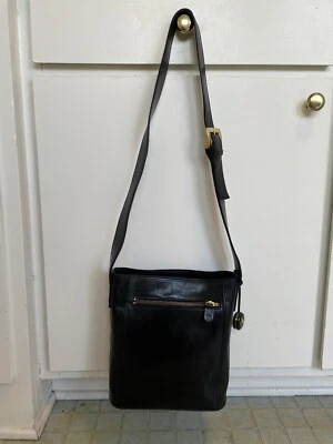 Monsac Bolso de Mano Cuero Negro Hombro con Acento Tono Dorado Foto 1 de 4