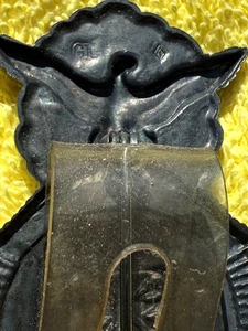 VINTAGE SECURITY POLICE PIN - Picture 1 of 3