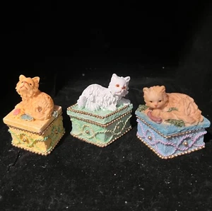 Kitten Trinket Boxes set of 3 Resin Diamond shaped Multicolored 3D - Picture 1 of 6