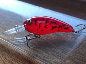 Custom Painted Older Bomber Deep Flat A Viper Red Craw - Bild 1 von 8