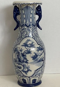 Vintage große Vase blau und weiß chinesische Architektur und Boote 20" mit Griffen - Bild 1 von 8