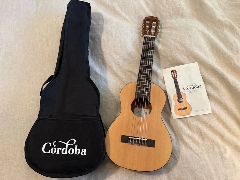 Ukelele tenor Córdoba 15TM caoba - natural Foto 1 de 4