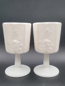 Vintage Indiana Milk Glass Set of 2 Goblets Colony Harvest Grape Design - Picture 1 of 6