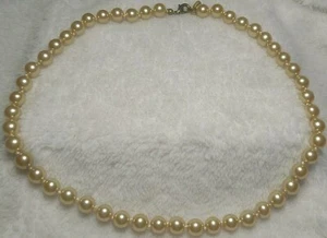 W. Lind signierte 14KGE Kunstperlenkette 18 Zoll - Bild 1 von 3