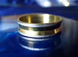 ☼ Ring Edelstahl silberfarben goldfarbene Rille Freundschaftsring  - Bild 1 von 3