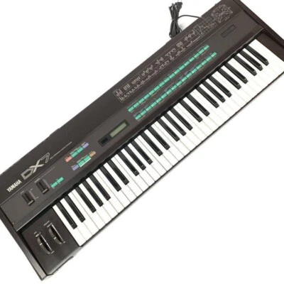 Yamaha DX7 Digital Programmable Algorithm Synthesizer keyboard - Image 1 of 4