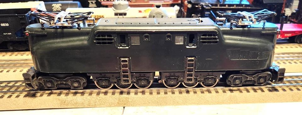 LIONEL RARE 2332  GREEN PRR GG-1 IN GOOD COND, RUNS WELL. - Image 1 of 4