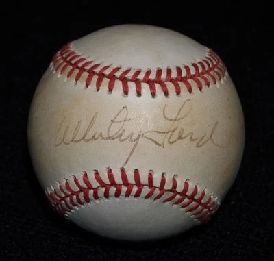 Autographed Official AL Baseball *** WHITEY FORD *** Signed Auto NY Yankees - Image 1 of 2