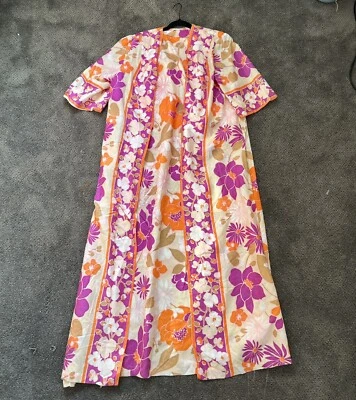 VINTAGE HAWAIIAN DRESS HOVLAND SWANSON - Image 1 of 4