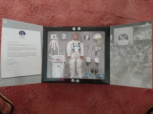 Dragon Models NASA Apollo 11 Buzz Aldrin Astronaut Figure 2002 -**NEW** #73068 - Picture 1 of 11