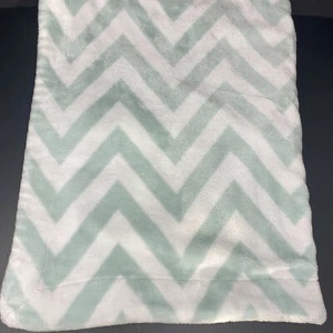 SL Home Fashions Mint Green White Chevron Baby Blanket Zig Zig RN 119741 Lovey - Picture 1 of 4