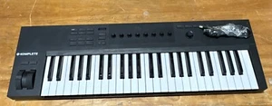 USED Native Instruments Komplete Kontrol A49 Smart Keyboard Controller - Picture 1 of 11