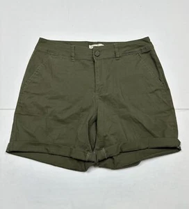 Cato Green Contemporary Chino Shorts Women Size 6 (Measure 28x5) - Picture 1 of 8