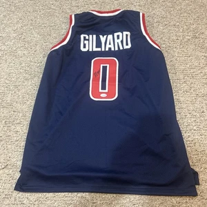 RICHMOND SPIDERS - JACOB GILYARD SIGNED AUTOGRAMM TRIKOT ACOA COA BASKETBALL  - Bild 1 von 7