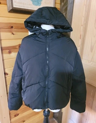 Chaqueta Zara negra acolchada/bombardero/esquí con detalles de cremallera negra para mujer talla mediana Foto 1 de 4