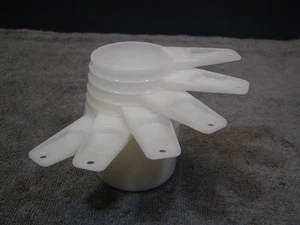 SET 6 MISURINI TUPPERWARE BIANCO VINTAGE - Foto 1 di 15