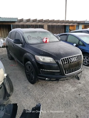 BLK HOOD 4L0823029A 2007-2015 AUDI Q7 AUDI Foto 1 de 4