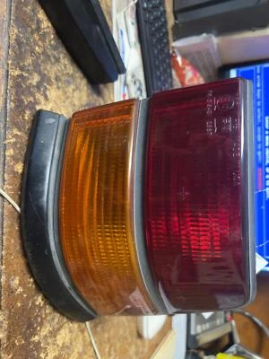 Conjunto de luces traseras del lado del pasajero OEM CHRYSLER LEBARON 87 88 89 90 91 92 93 94 Foto 1 de 4