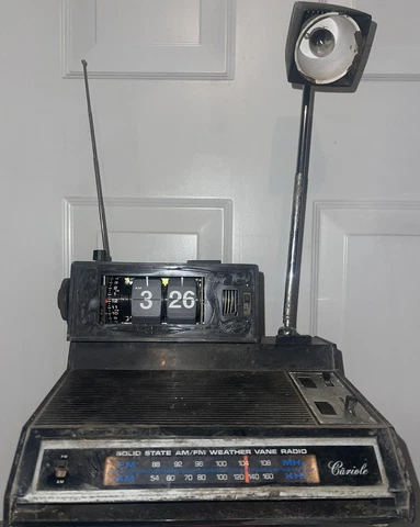 Vintage CARIOLE AM / FM Weather Radio Digital Flip Clock Light 69488 FOR PARTS Cover