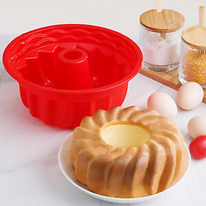 Silicone Bundt Cake Mould 9 Inch Non-stick Fluted Cake Pan Cake Baking Mold