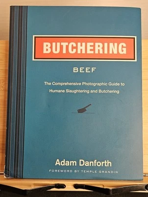 Butchering Beef : The Comprehensive Photographic Guide to Humane Slaughtering Foto 1 de 4