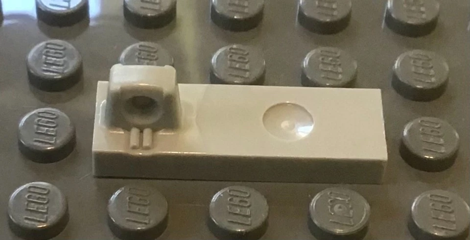 LEGO azulejo bisagra gris azulado claro 1 x 3 bloqueo con 1 dedo en la parte superior Foto 1 de 1