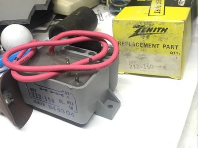 Zenith 212-150-01 Tripler Vintage Solid State TV Television Set NOS NEW in Box - Image 1 of 4