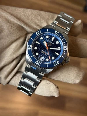 Reloj Tag Heuer Aquaracer Profesional 300 Fecha AZUL WBP5111.BA0013 2025 Foto 1 de 2