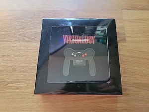 Juego de prendedores Nintendo Museum Kyoto Virtual Boy - Imagen 1 de 2
