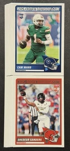 2025 Panini Score Football NFL Base cards #1-100 - New Rookies RC - Scegli tu! - Foto 1 di 21
