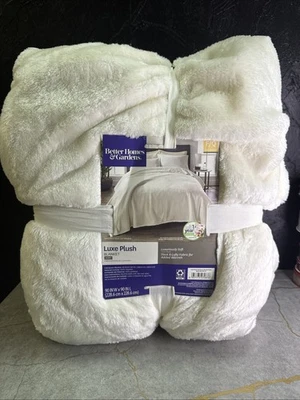 Better Homes & Gardens Luxury Velvet Plush Blanket, Silver, Full/Queen - Image 1 of 2