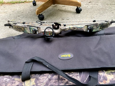 hoyt youth compound bow banshee - Image 1 of 3