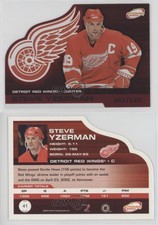 2002-03 Pacific Atomic Red /125 Steve Yzerman #41 HOF