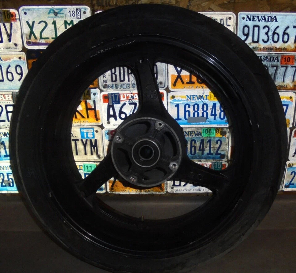 2005 年本田 CBR1000RR CBR 1000 RR CBR1000 190/50-17 后轮辋轮胎 17 — 第 1/2 张图片