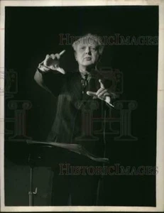 1952 Press Photo Leopold Stokowski conducts on CBS' American Musical Festival - Picture 1 of 2