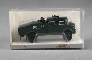 BREKINA 47180 H0,1:87 Mercedes LA 1113 Wasserwerfer, 1966, dunkelgrün "Polizei" - Bild 1 von 5