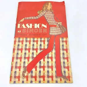 Fashion at Singer 1971 Spring Summer Hippy Fabrics Booklet Advertising BK5 - Picture 1 of 4
