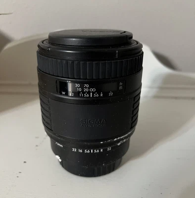 Sigma 70-210mm F4-5.6 UC AF Telephoto Zoom Lens for Canon EF – Open Box - Image 1 of 3