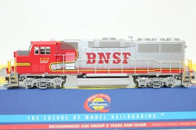 Athearn HO Scale BNSF Warbonnet GP60M Diesel Locomotive #122 DCC Ready - Image 1 of 4