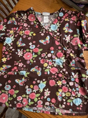 Butterfly And Roses Scrub Top Size Large - Image 1 of 2