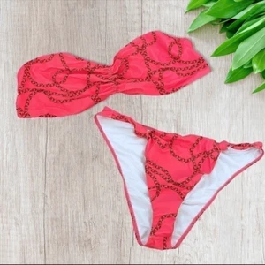 Boohoo Bandeau-Bikini-Set mit Kettenmuster Hot Pink 18 - Bild 1 von 6