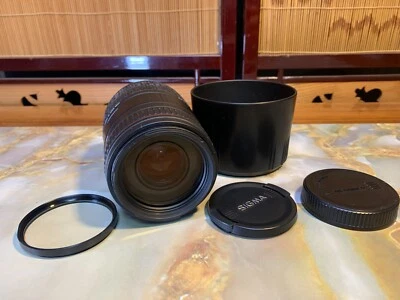 SIGMA AF Zoom 70-300mm f/4-5.6 Macro Lens w/Hood | Sony/Minolta A  Mount from JP - Image 1 of 4