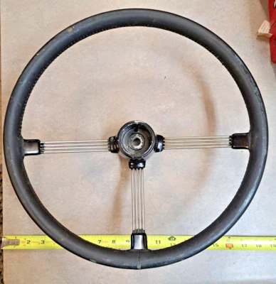 Volante vintage Triumph TR4 15" envuelto en cuero #2 Foto 1 de 4