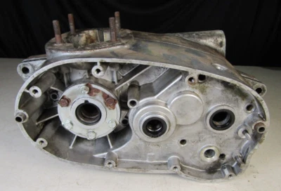 Carcasas de motor Montesa Cappra 250 MX 1971-1972 p/n 34,60,140J 63M3065 Foto 1 de 4