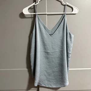 NWT Express V-Neck Camisole Smoky Gray Satin Small Career Going Out - Picture 1 of 5