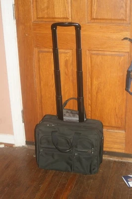 Tumi Alpha Deluxe 26104D4 Ballistic Nylon Rolling Briefcase Carry On Explandable - Image 1 of 4