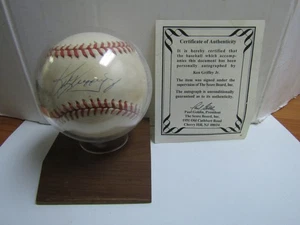 Béisbol autografiado por Ken Griffey Jr con autenticación de golosinas - Imagen 1 de 3
