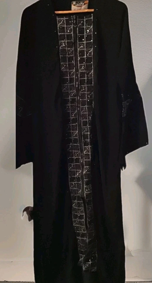 Vestido camisero vintage ALHURRA hecho a mano Siria, bata negra  Foto 1 de 4